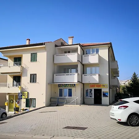 Modern Eingerichtete Fuer 4 Personen Ideal Fuer Famillien Mit Kinder Im Zentrum Von - B59545 * Baska (Krk)