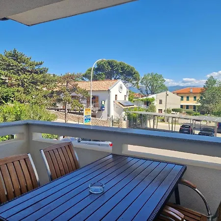 Modern Eingerichtete Fuer 4 Personen Ideal Fuer Famillien Mit Kinder Im Zentrum Von - B59545 Apartment